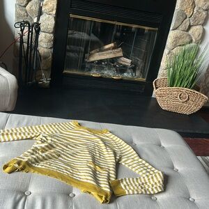 Charlie & Robin Anthropologie Mustard Creme Open Back Sweater Size Small